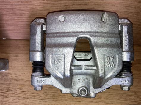 Vw T T T T Transporter Complete Genuine Brake Caliper