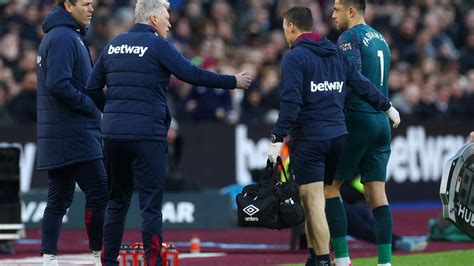 West Ham suffers Fabianski injury blow ahead of Man United FA Cup tie - Sportstar