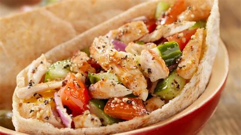 Roasted Mediterranean Chicken And Vegetable Pitas Sauer Brands