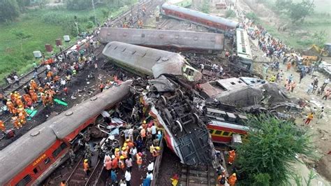 India Scontro Fra Treni 288 Morti Oltre 900 Feriti