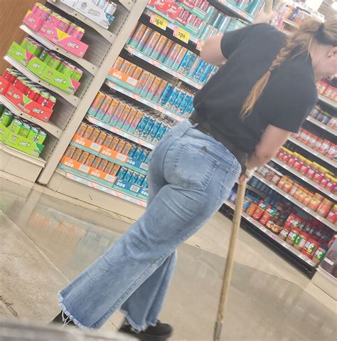 Out In The Wild My Favorite Heb Worker Milf With A Dumpy Tight