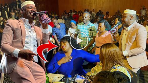 Hajji Haruna Mubiru Yasanyusizza Omukazi Nazirika Mu Concert Ya Mayinja