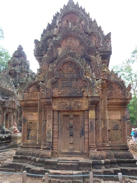 Temple in Cambodia: Banteay Srei Temple