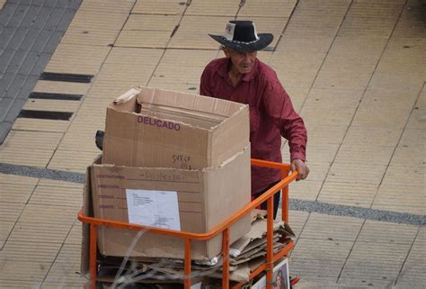 Hombre De La Calle Reciclador Foto Gratis En Pixabay Pixabay