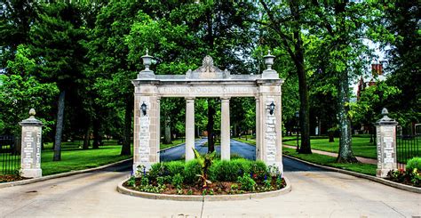 Lindenwood University Original Entrance to the College in St. Charles ...