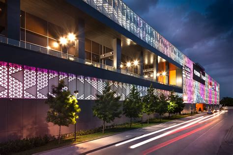 Plovdiv Plaza Mall - Plovdiv, Bulgaria - Projects - SGI Architects ...