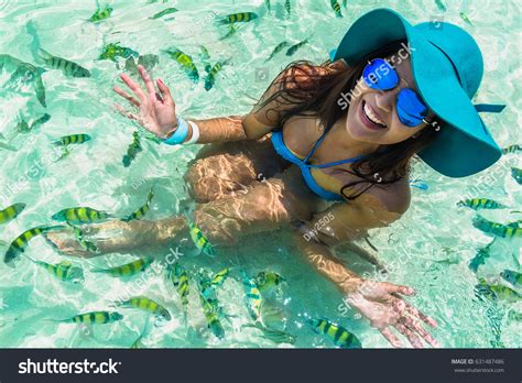 Beautiful Woman Bikini Big Hat Relaxing Stock Photo 631487486 Shutterstock