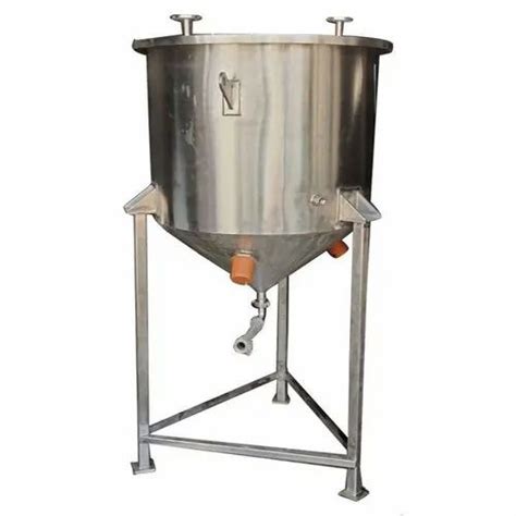 SS Hot Water Storage Tank At Piece Hot Water Tank In Ahmedabad ID