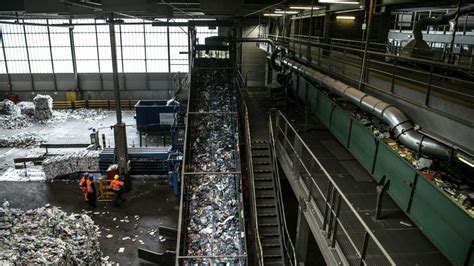 Recyclage le défi des petits déchets en métal Geo fr