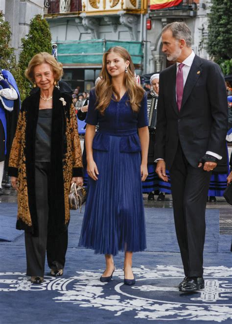 La Princesa Leonor Derrocha Estilo Con Un Impresionante Dos Piezas De