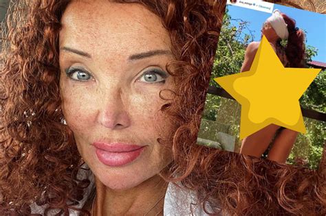 Letnia Eva Minge Pokaza A Si W Bikini Posypa Y Si Komentarze Internaut W Eska Pl