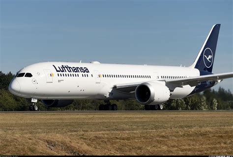 The first 789 for Lufthansa was going to fly back to Frankfurt. It did a low pass after taking ...