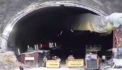 Uttarakhand Tunnel Collapse New Machine Begins Drilling Escape Passage