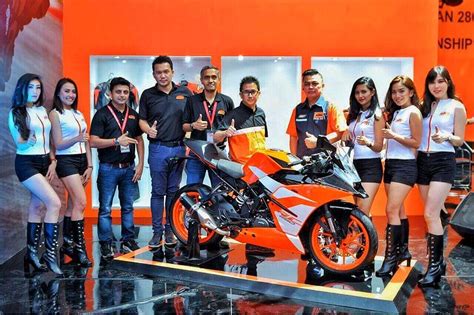 Ktm Rc 250 Se Terbaru 2018 Pakai Knalpot Samping Harga Rp 50 Jutaan Bmspeed7com