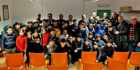 Terrasini I Ragazzi Della Scuola Calcio Incontrano Gli Arbitri Basta