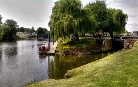 Travels On The U K Canal System With Narrowboat San Serriffe River