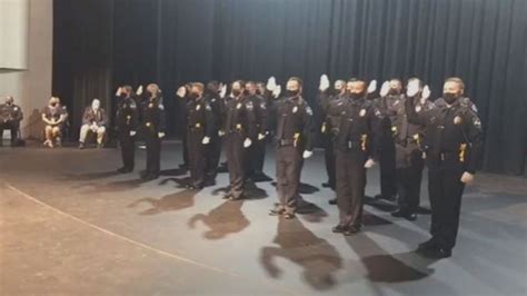 Savannah Police Dept. inducts 19 new officers