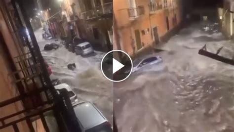 Maltempo A Torre Del Greco Strade Allagate E Auto Trascinate Dalla