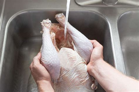 How To Defrost A Turkey In Time For The Feast