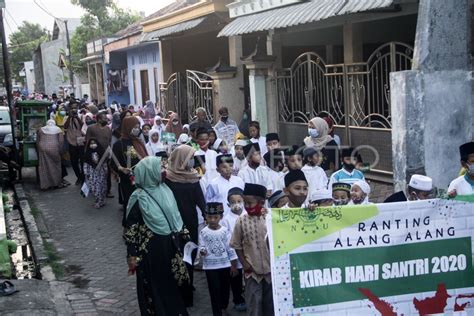 PAWAI HARI SANTRI ANTARA Foto