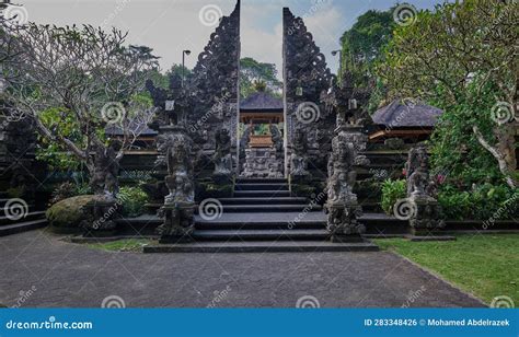 Pura Gunung Lebah Gunung Lebah Temple Is An Ancient Temple In Ubud