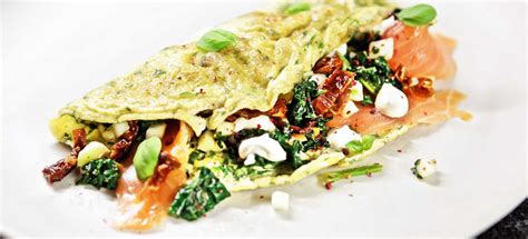 Kräuter Omelette mit Lachs und Spinat Rezepte Falstaff