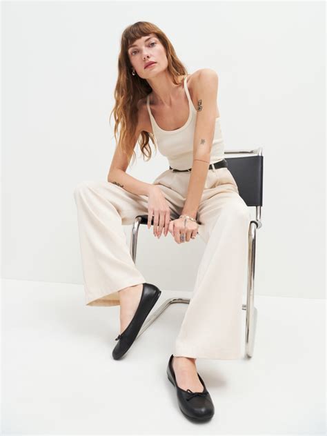 Angelina Jolie Just Wore Ballet Flats In Paris Who What Wear