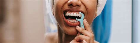 Como usar hilo dental Clínica Ángela Serrano