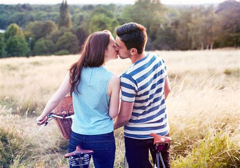 Premi Re Fois Conseils Pour Faire Lamour La Premi Re Fois Elle