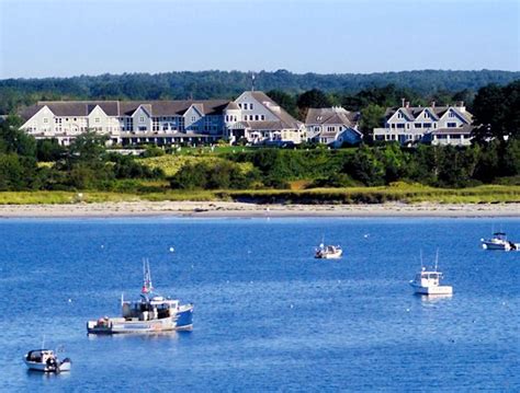 Maine Inn By The Sea Maine Getaway Luxury Beach Resorts Maine Travel