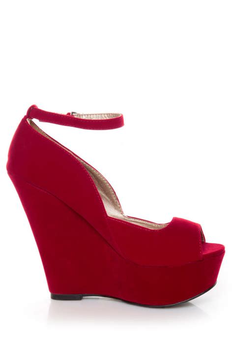 Qupid Finder 69 Red Velvet Sculpted Peep Toe Platform Wedges 33 00