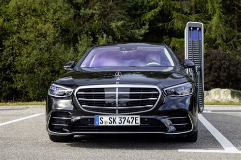 Mercedes Clase S 580 E 4matic Tracción Total En La Berlina De Lujo