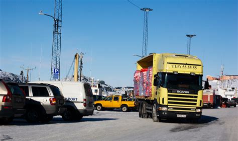 File:Greenland fish transport.jpg - Wikimedia Commons