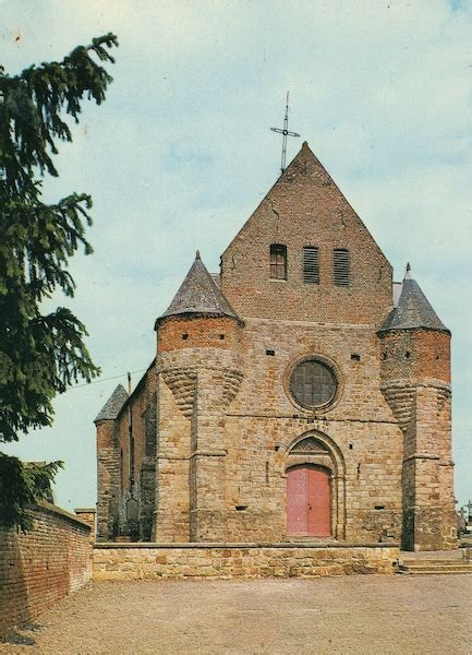 Marly Gomont Église fortifiée de Saint Rémi Carte postale ancienne