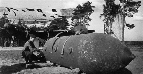 5000 kg bomb with Pe-8 in the background : r/WWIIplanes