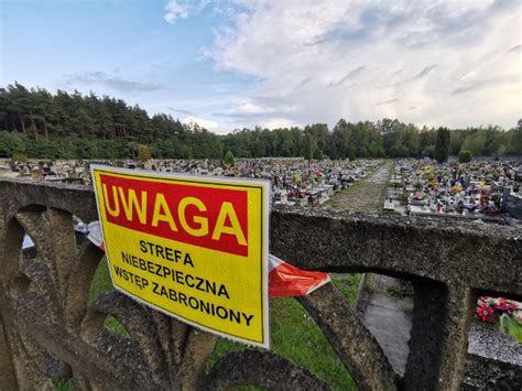 Pogłębiło się zapadlisko w Trzebini Nie będzie ekshumacji ciał Trwają