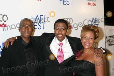 Photos and Pictures - Nick Cannon & parents "Bobby" Premiere - AFI ...