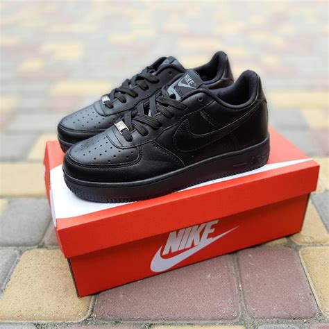 Купить кроссовки Nike Air Force в черном цвете в СПБ