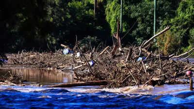 Hundreds Rescued After Flooding In Australia Times Of India