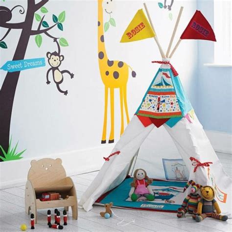 20 idées de tipi à installer dans la chambre de votre enfant