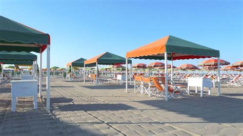 Aretusa Beach Club Viareggio Lu Prenotazione Online Spiagge It