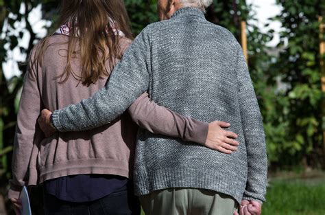 Sex Im Altenheim Auch Senioren Wollen Sex Ein Sexualbegleiter Aus N Rnberg Erz Hlt