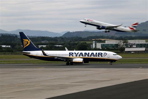 Ei Dyy Boeing As Ryanair Glasgow Scotland Ryanair Flickr