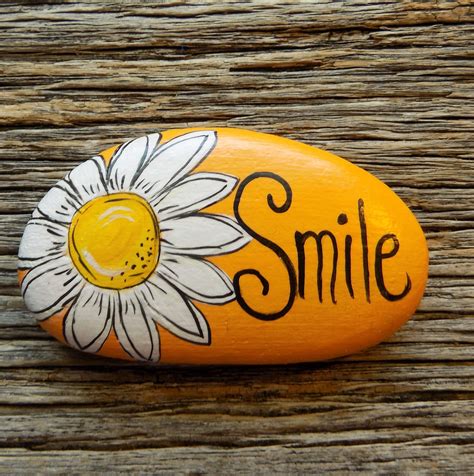 Smile Daisy Painted Rock Pierre Décorative Décorative Presse Papier