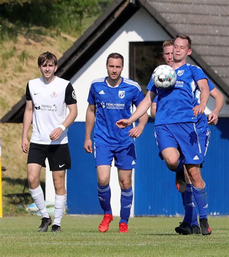 Gruppenliga Freiensteinau hält Bälle flach Pokal als guter Test