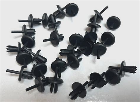 Land Rover Defender Wheel Arch Mud Spat Eyebrow Rivet Clips Afu X