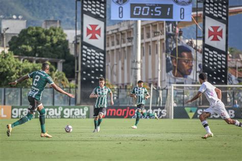 Confira Fotos De Vasco X Coritiba Pela S Rie B Gazeta Esportiva