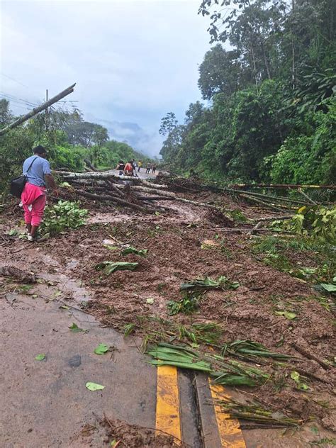 MANABÍ Cierre de vía Flavio Alfaro El Carmen causa congestión vehícular