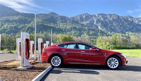 Tesla Jetzt Mit 35 000 Supercharger Säulen Weltweit Teslamag De