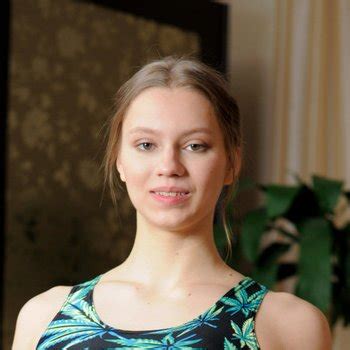 Mia Split Babe Page Watch This Pornstar On Freeones